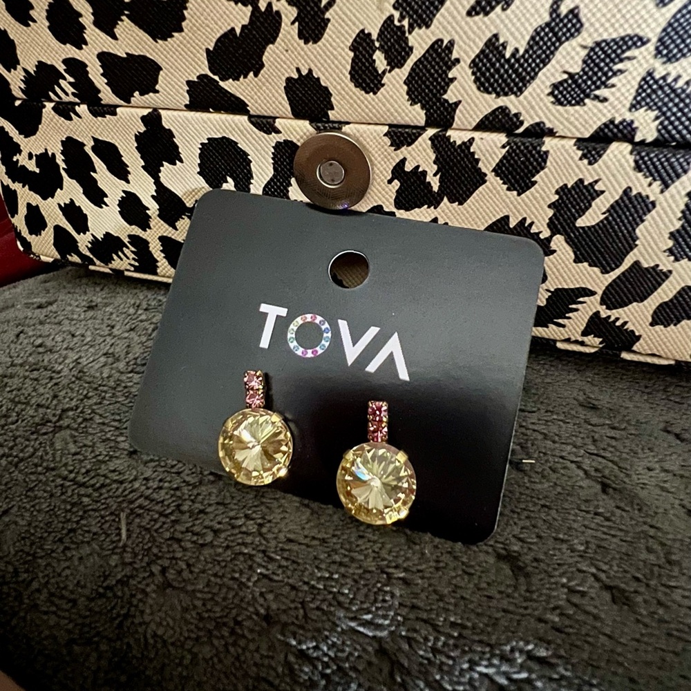 Brand new TOVA Dee earrings pastel pink